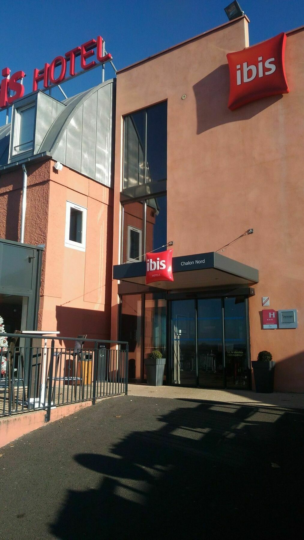 Готель Ibis Chalon Sur Saone Nord Екстер'єр фото